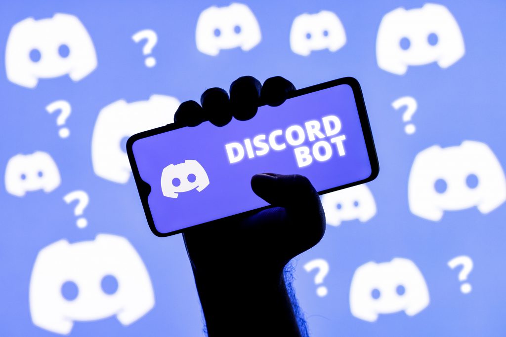 How to Use Bots in Discord